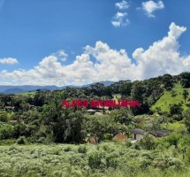 CASA EM SANTO ANTONIO DO PINHAL REF: 3435