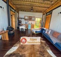 CASA EM SANTO ANTÔNIO DO PINHAL REF 8119